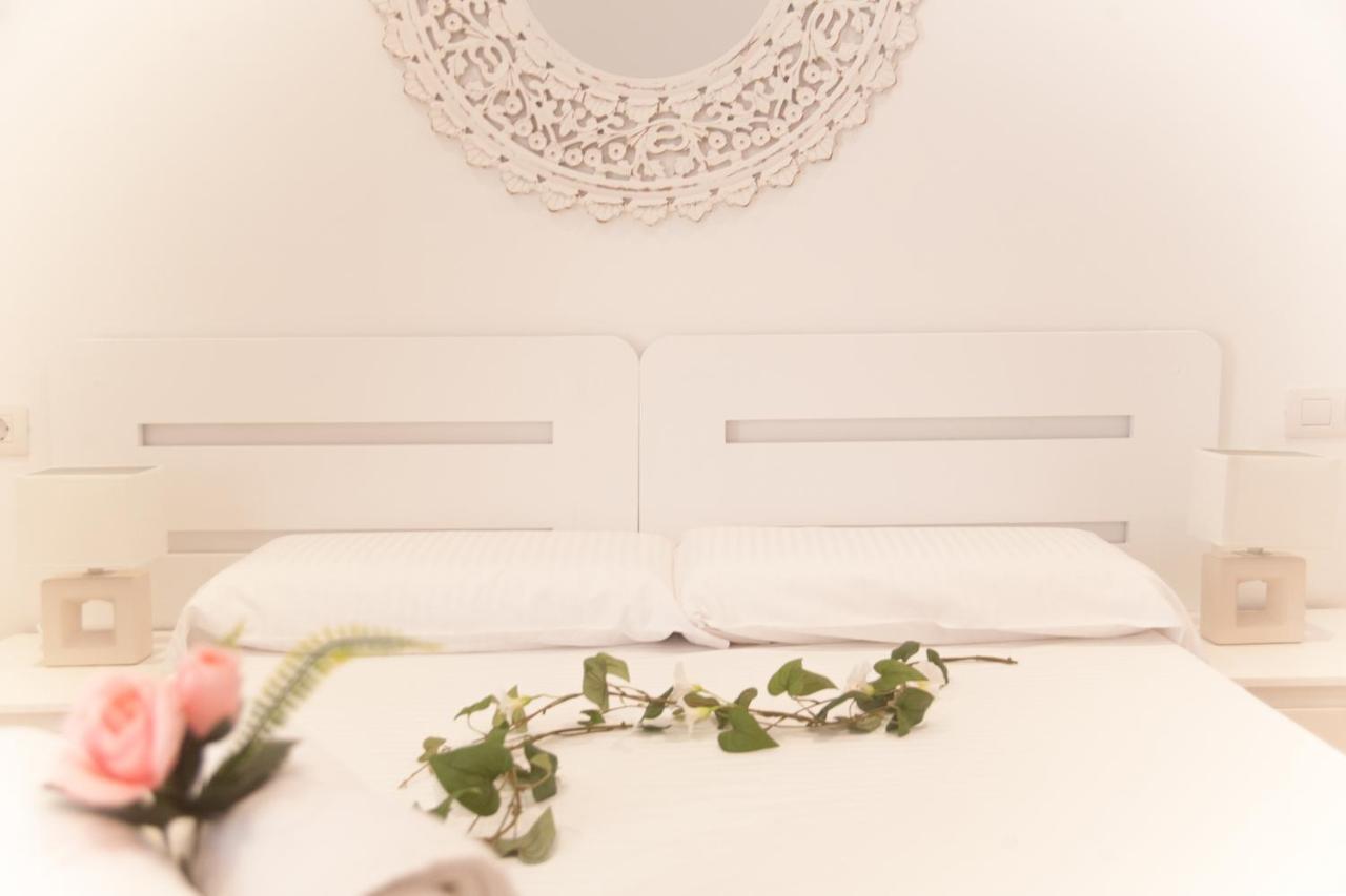 Apartamentos Thaisay Luz Del Mar I بويرتو ذيل كارمين المظهر الخارجي الصورة