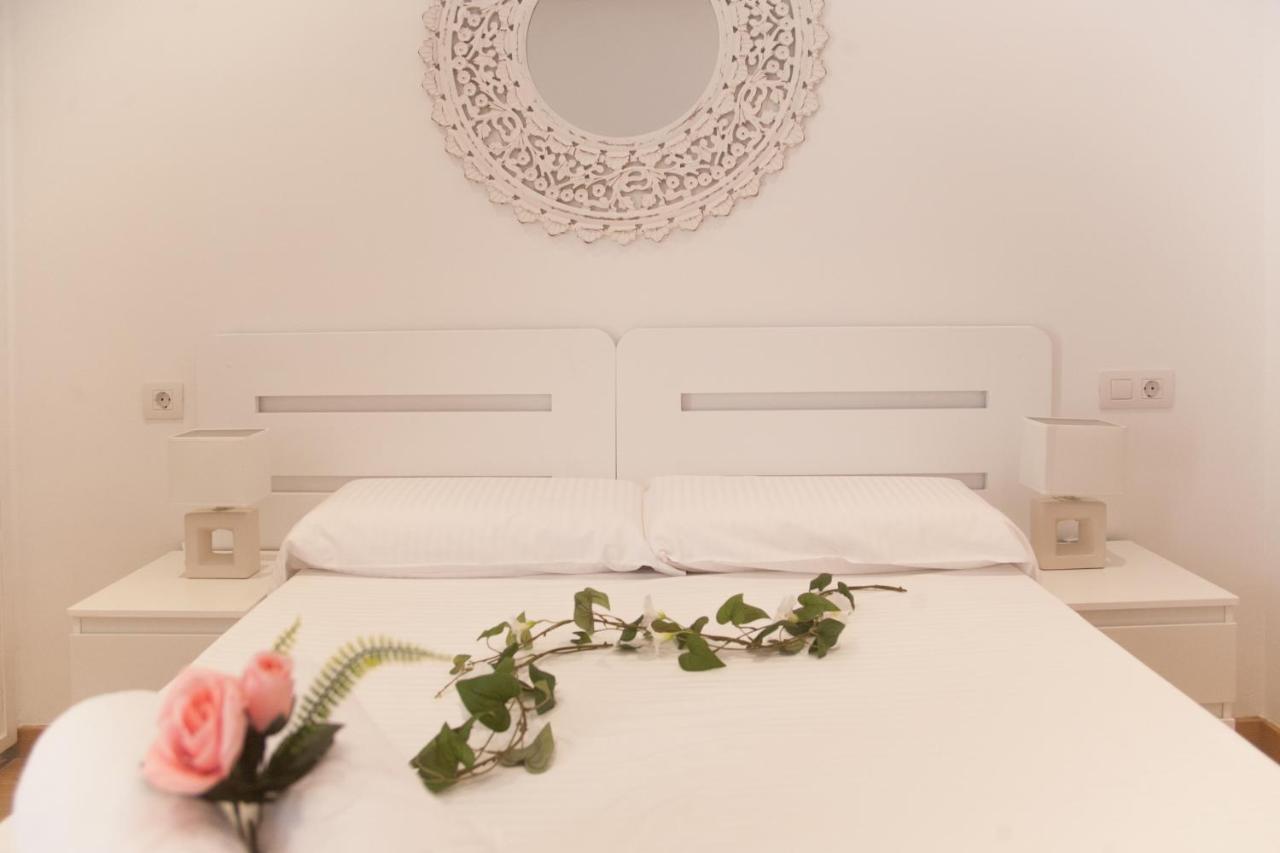 Apartamentos Thaisay Luz Del Mar I بويرتو ذيل كارمين المظهر الخارجي الصورة